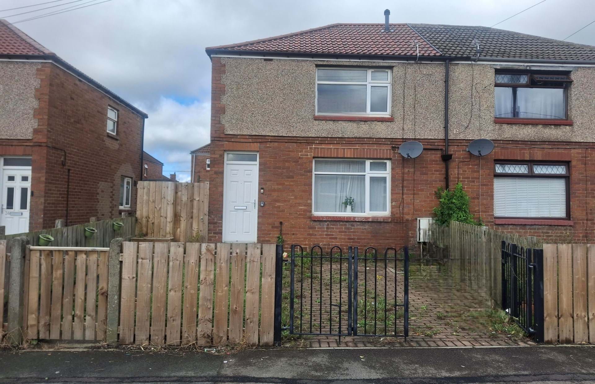 Front View Byron Road